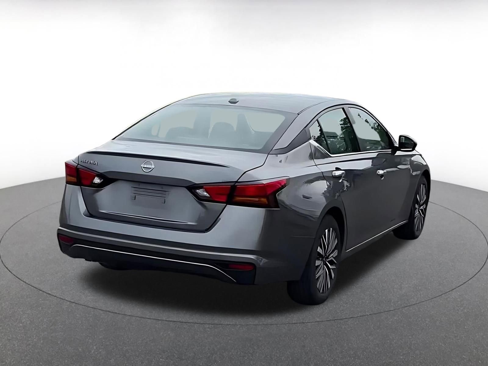 Thumbnail: 2025 Nissan Altima - 14