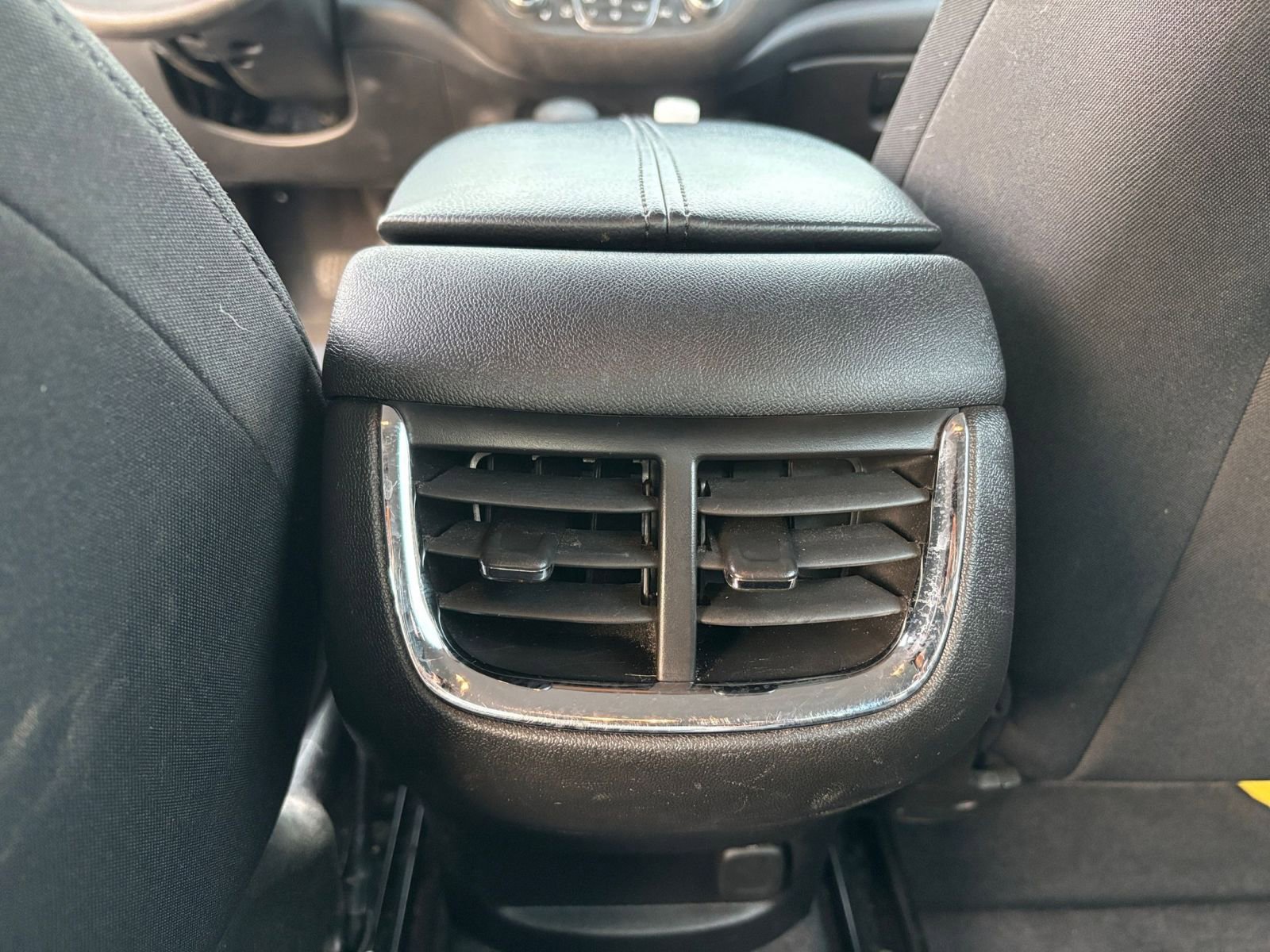 Thumbnail: 2022 Chevrolet Malibu - 23