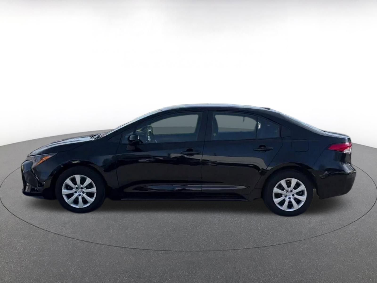 Thumbnail: 2025 Toyota Corolla - 9