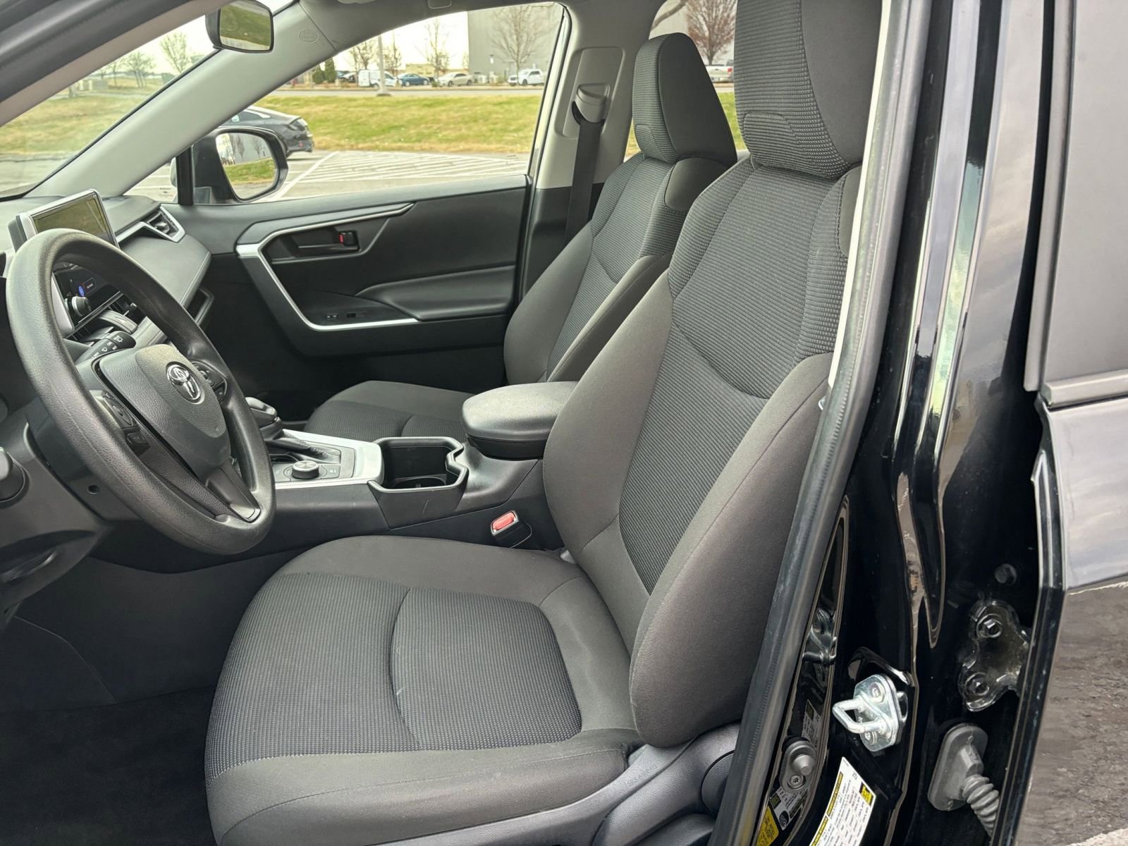 Thumbnail: 2025 Toyota RAV4 - 25