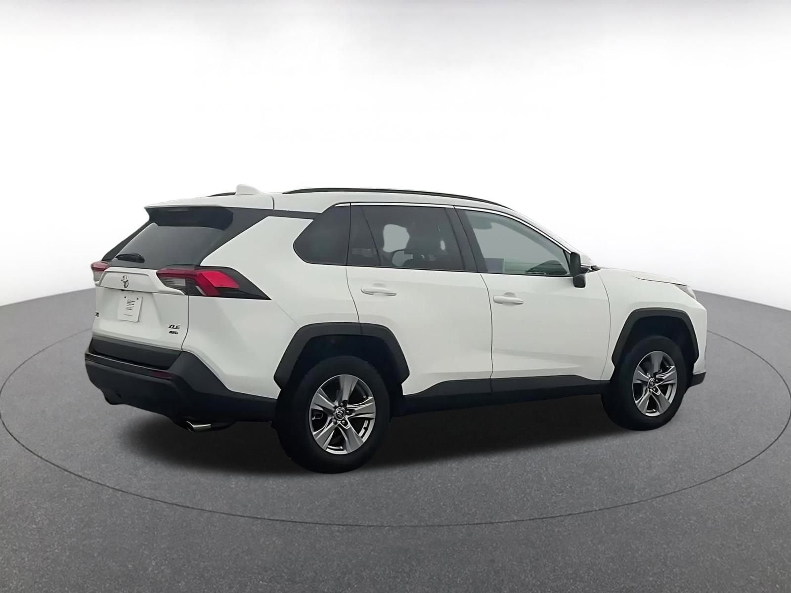 Thumbnail: 2025 Toyota RAV4 - 15