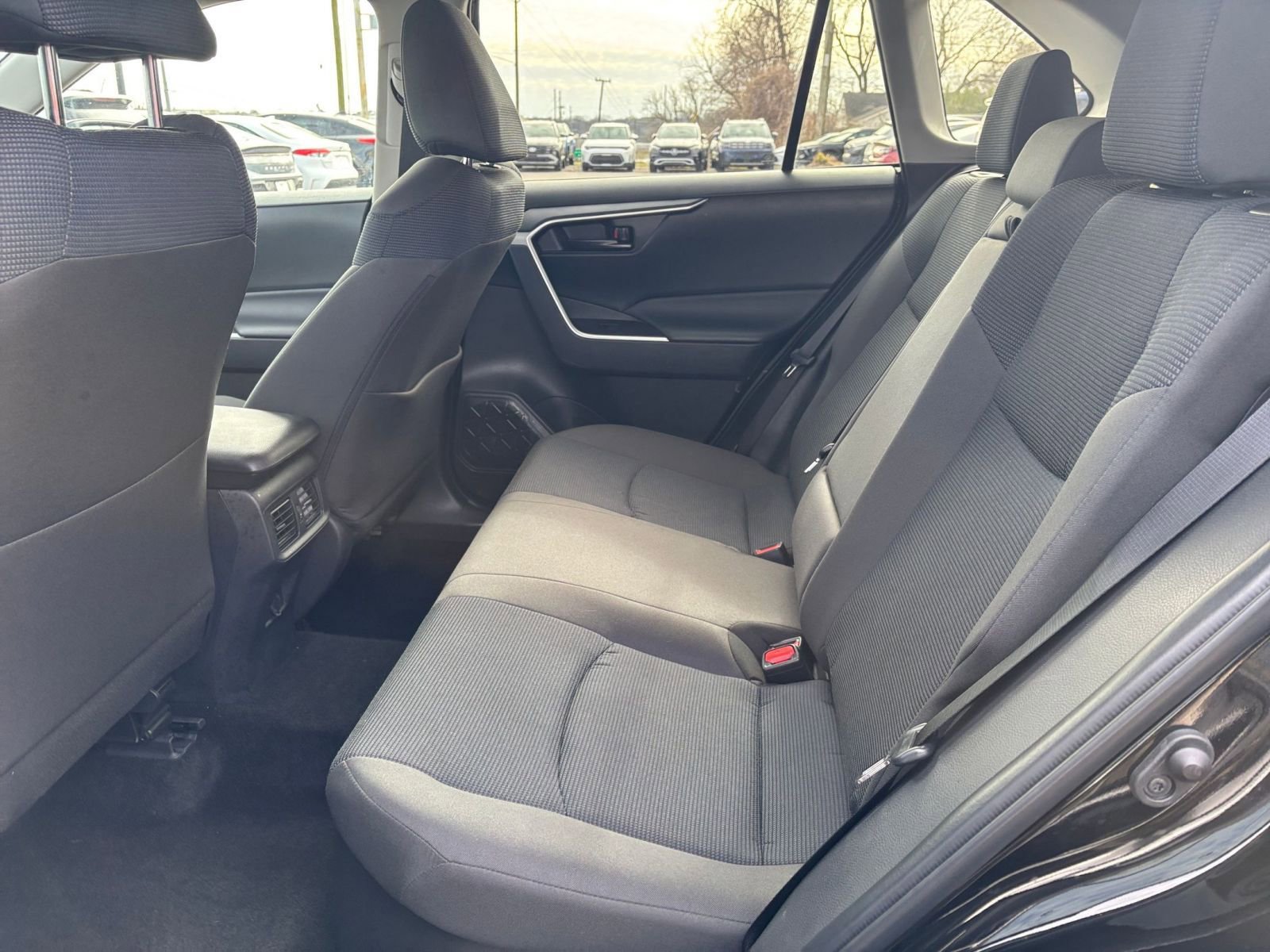 Thumbnail: 2025 Toyota RAV4 - 27