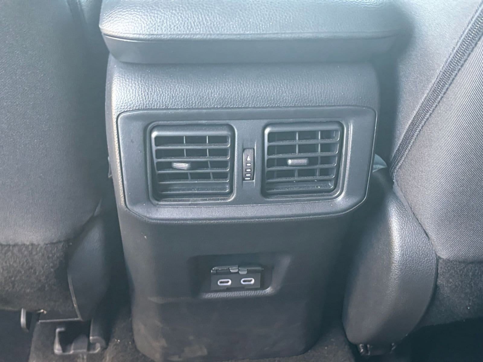 Thumbnail: 2025 Toyota RAV4 - 24