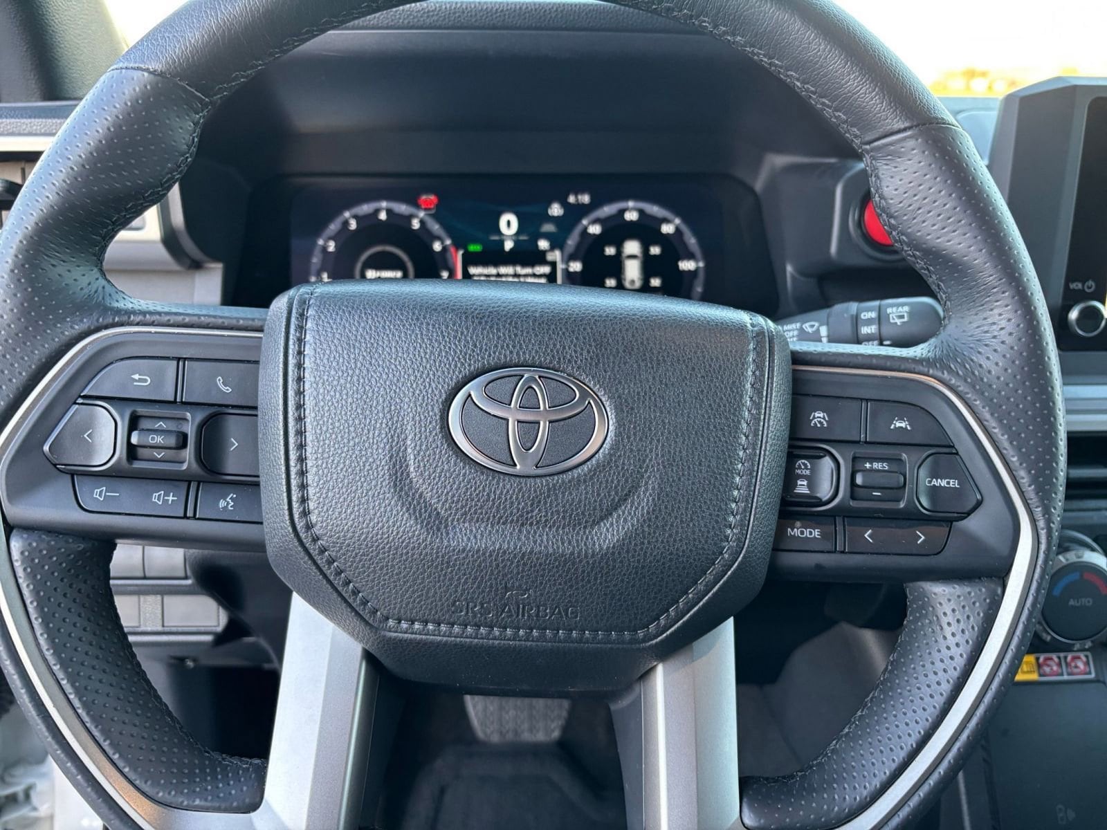 Thumbnail: 2025 Toyota 4Runner - 28