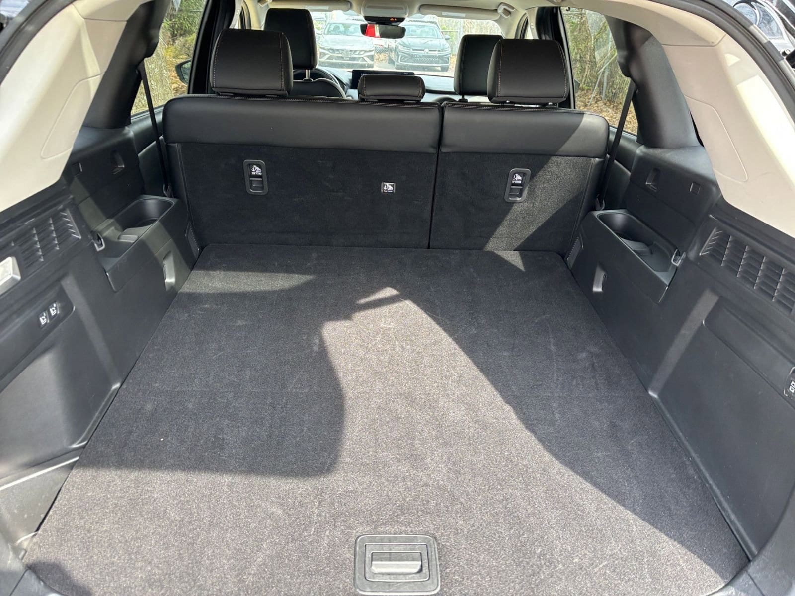 Thumbnail: 2025 Mazda CX-70 - 33