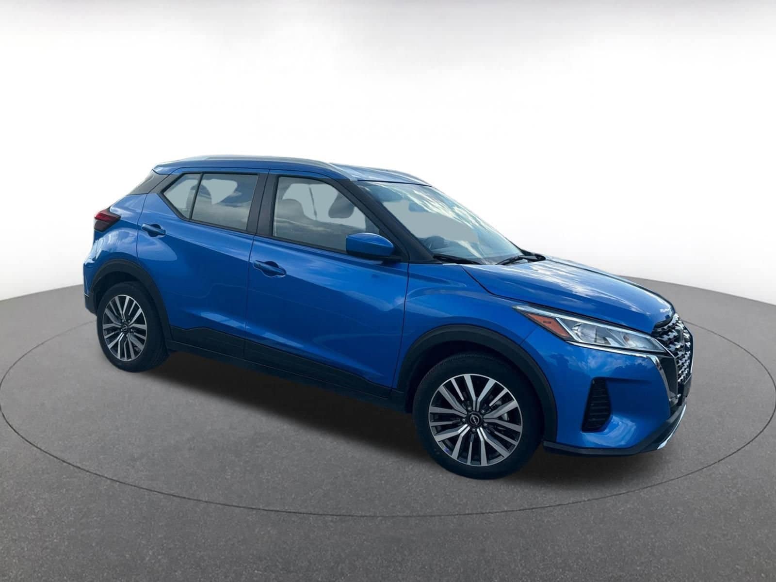 Thumbnail: 2024 Nissan Kicks - 1