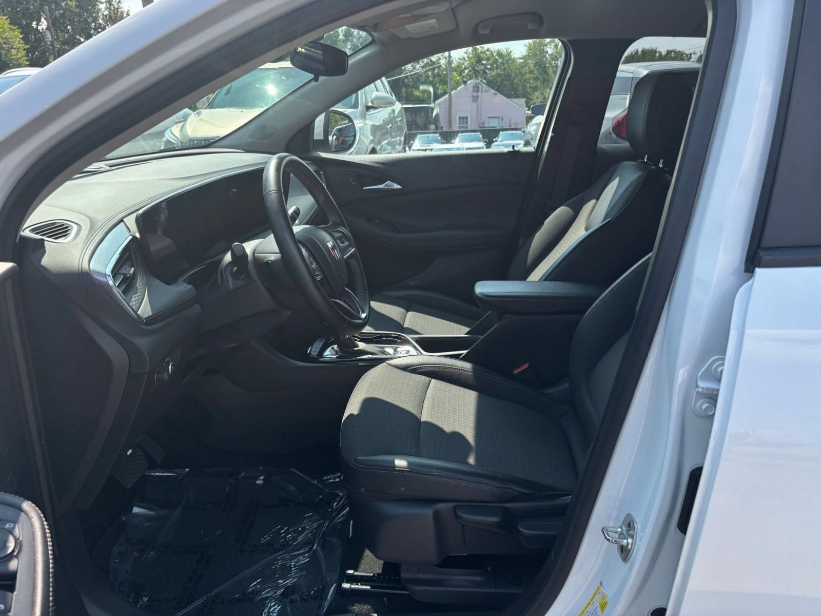Thumbnail: 2025 Buick Encore GX - 25