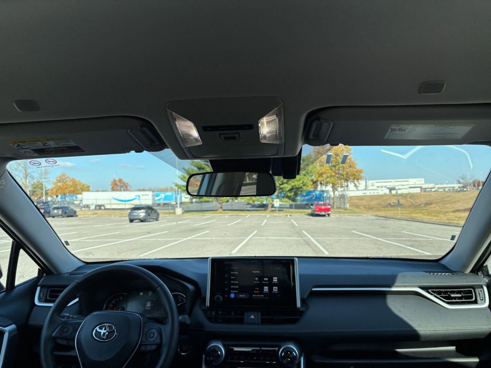 Thumbnail: 2025 Toyota RAV4 - 33