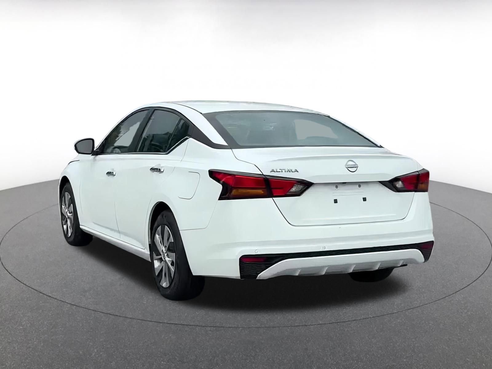 Thumbnail: 2023 Nissan Altima - 11
