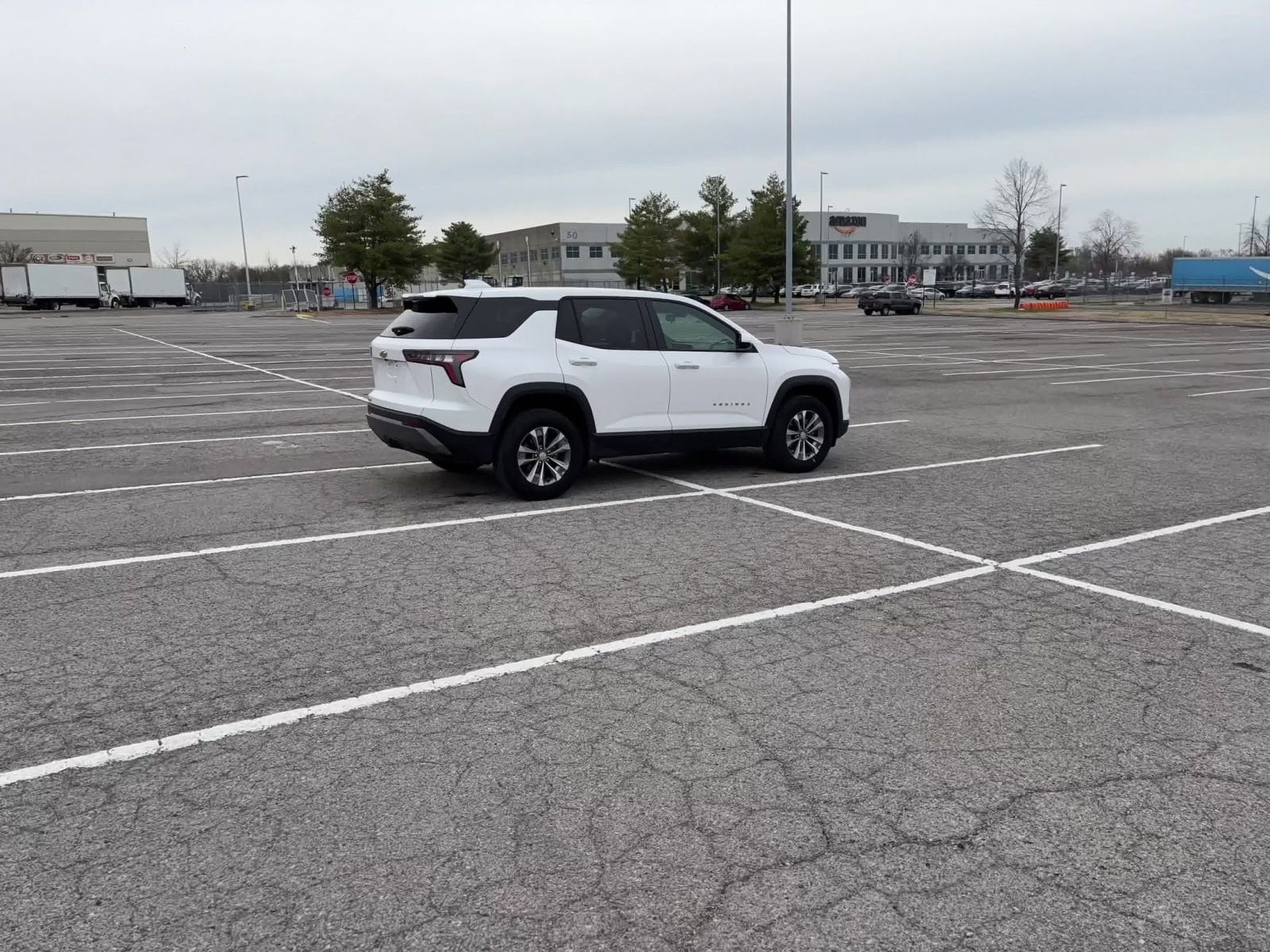 Thumbnail: 2025 Chevrolet Equinox - 16