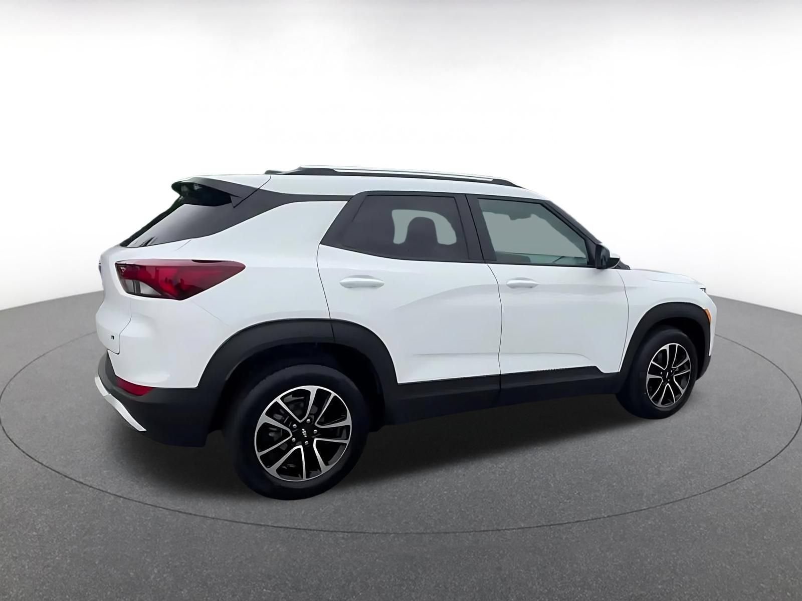 Thumbnail: 2025 Chevrolet TrailBlazer - 15