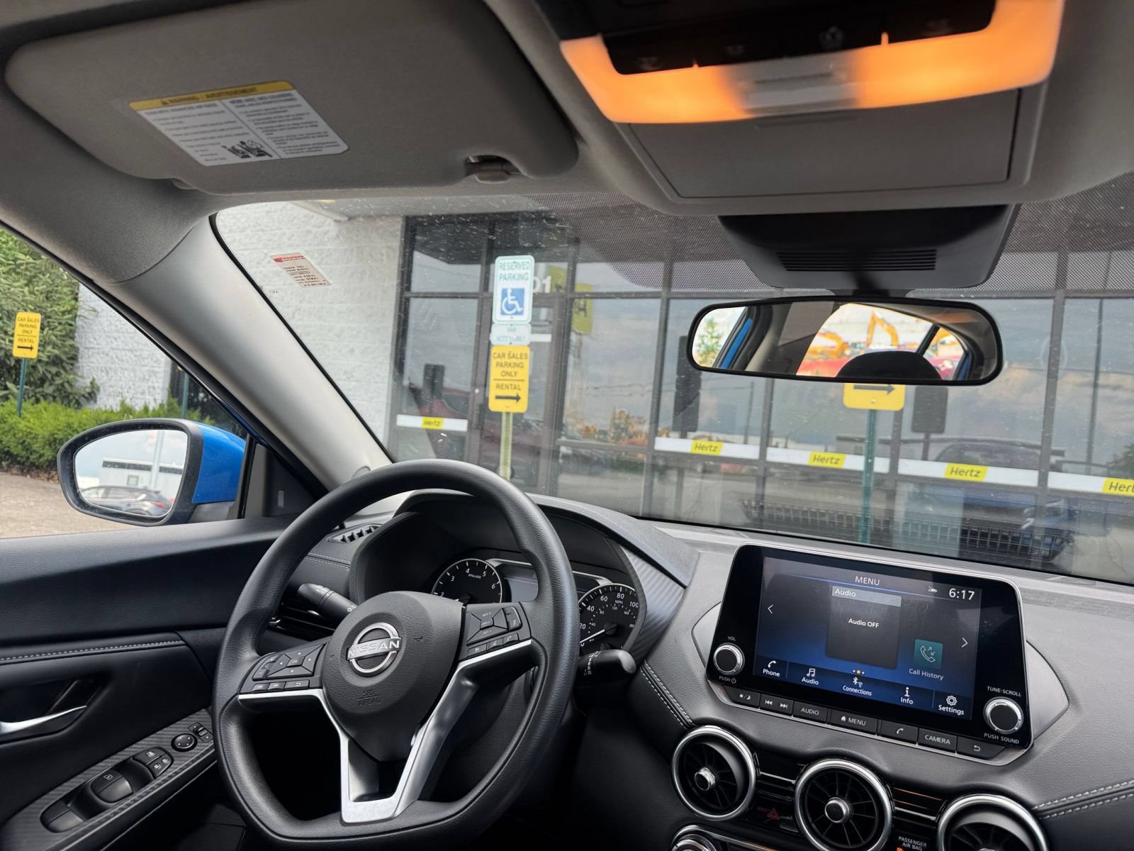 Thumbnail: 2025 Nissan Sentra - 31