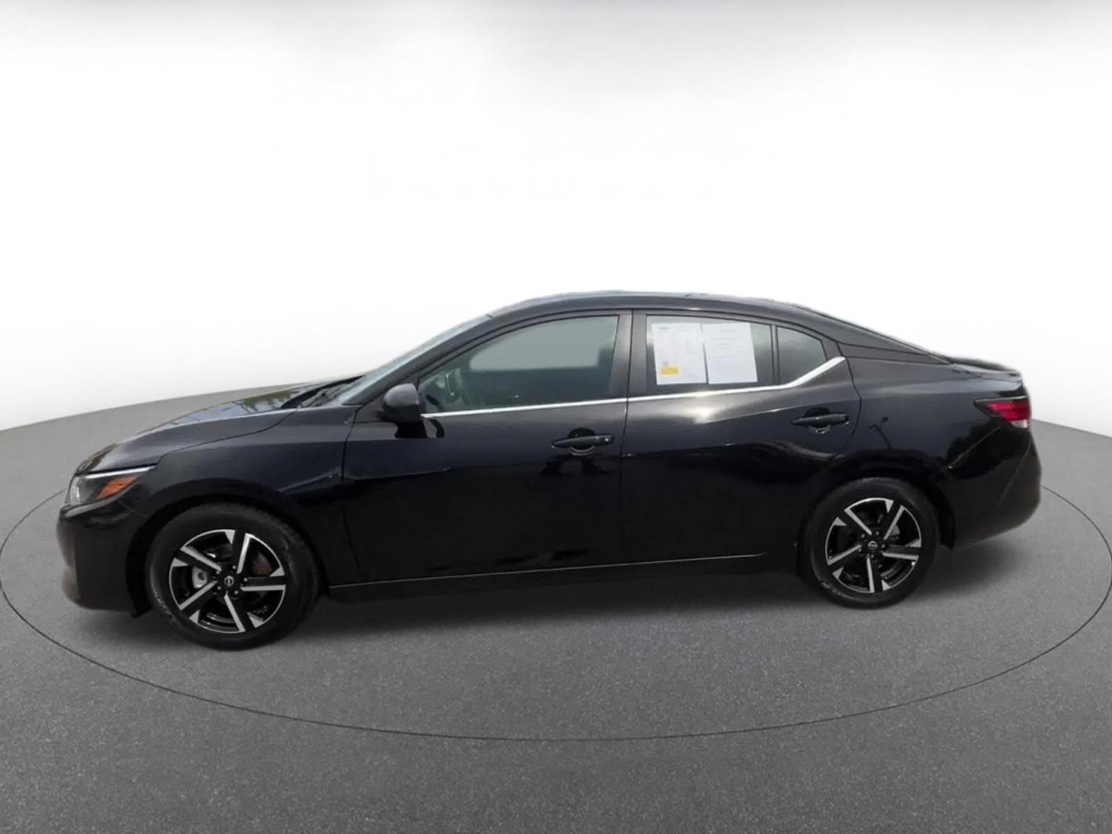 Thumbnail: 2025 Nissan Sentra - 10
