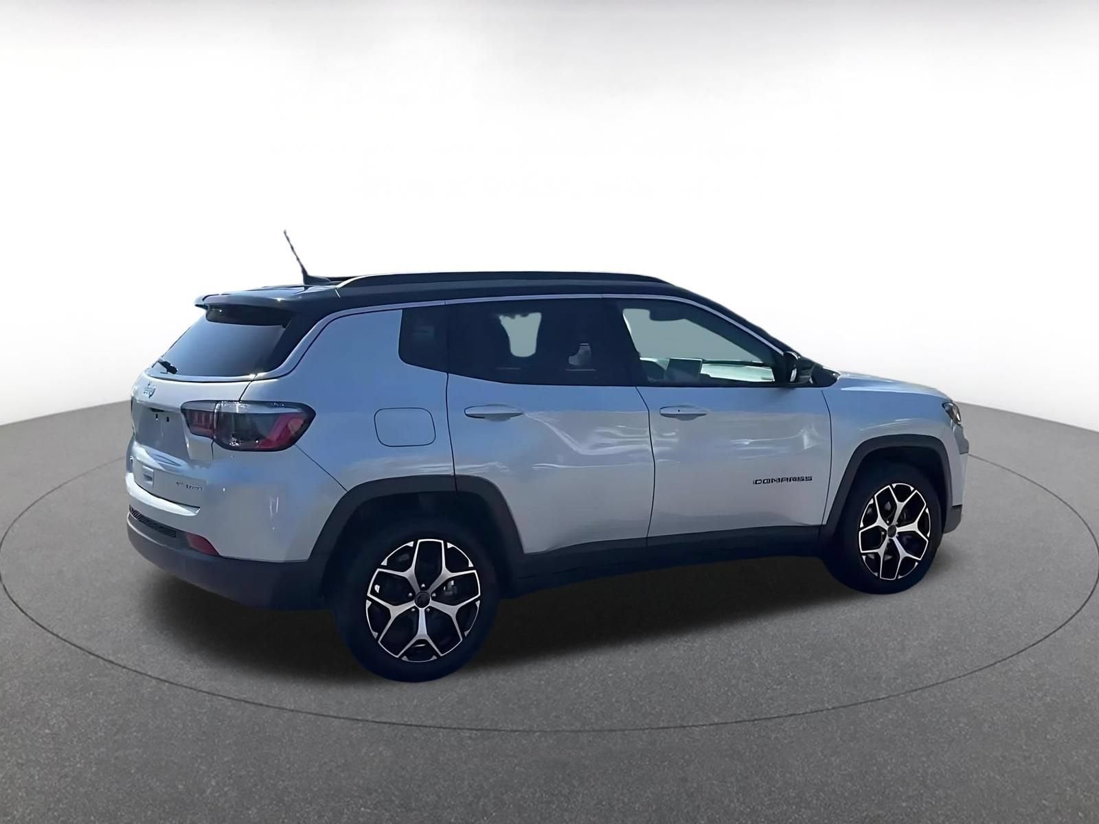 Thumbnail: 2025 Jeep Compass - 14