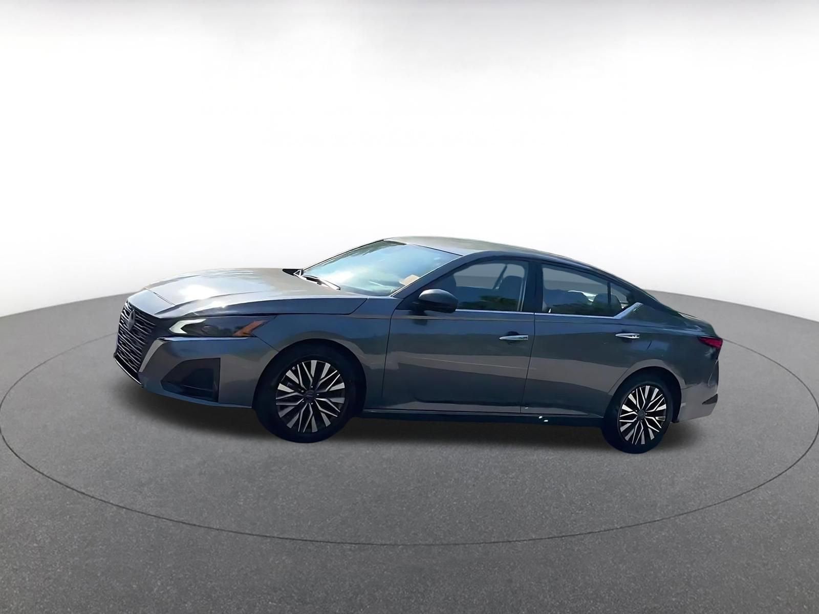 Thumbnail: 2025 Nissan Altima - 7