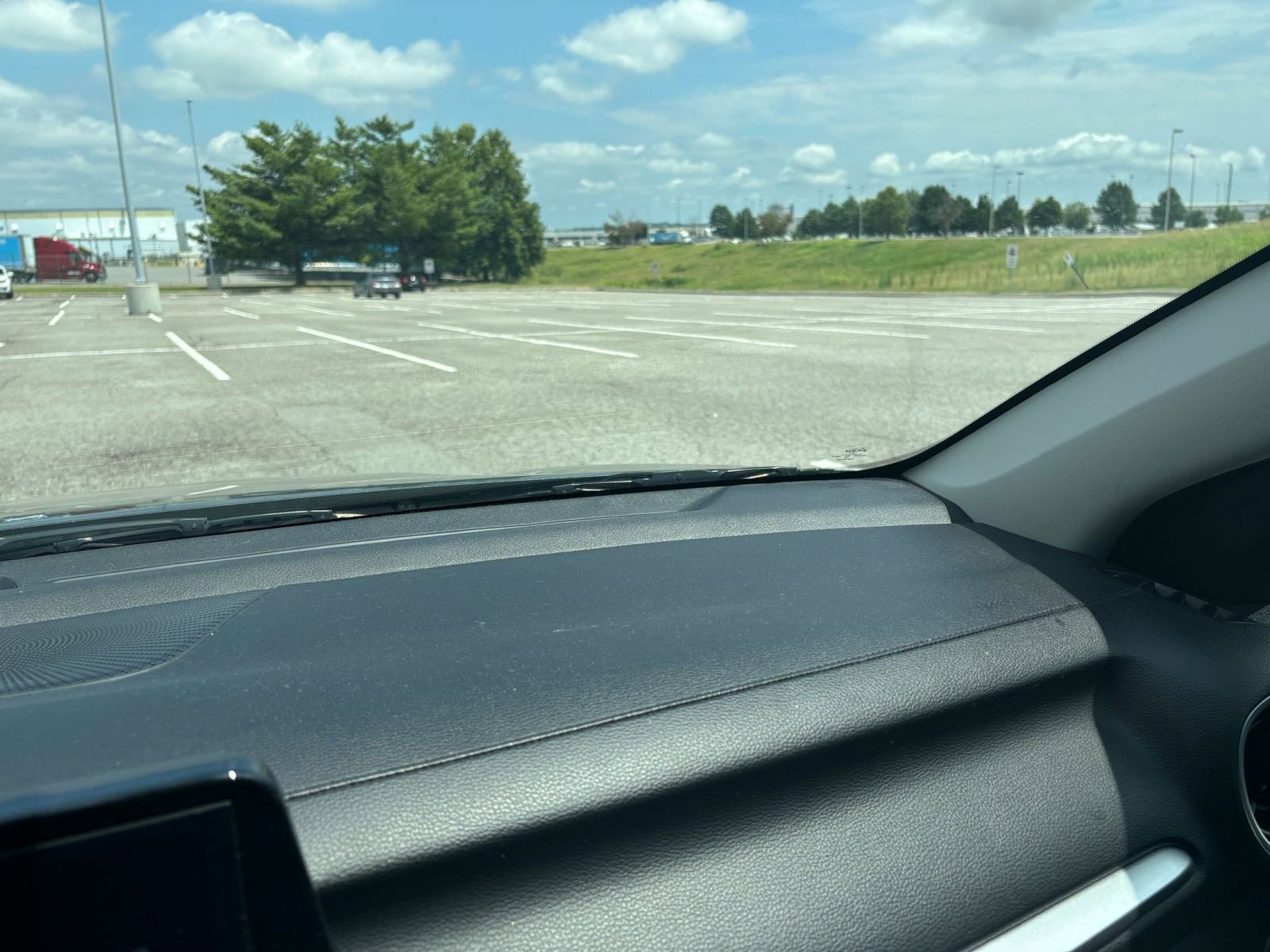 Thumbnail: 2024 Kia Forte - 34