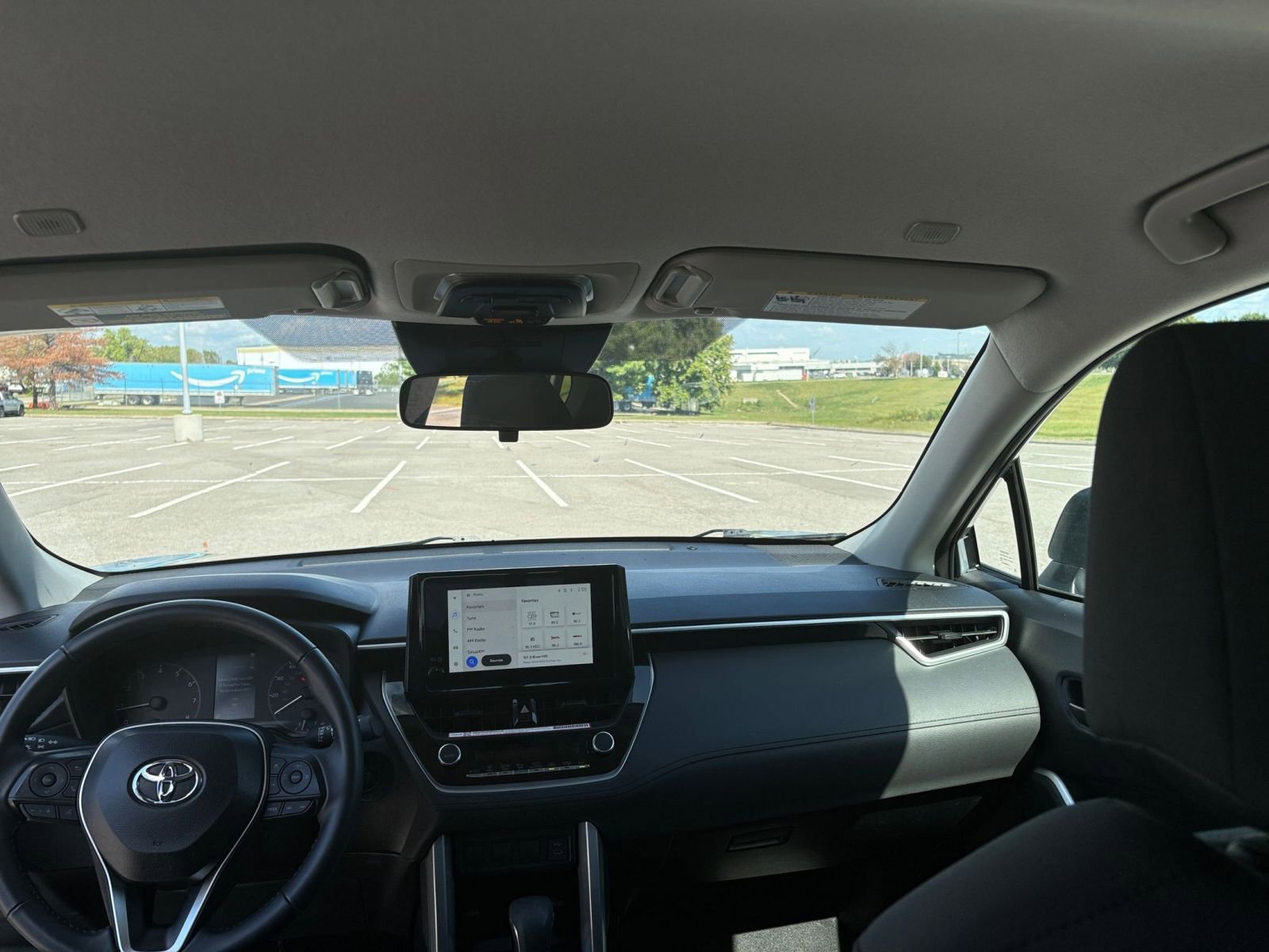 Thumbnail: 2025 Toyota Corolla Cross - 32