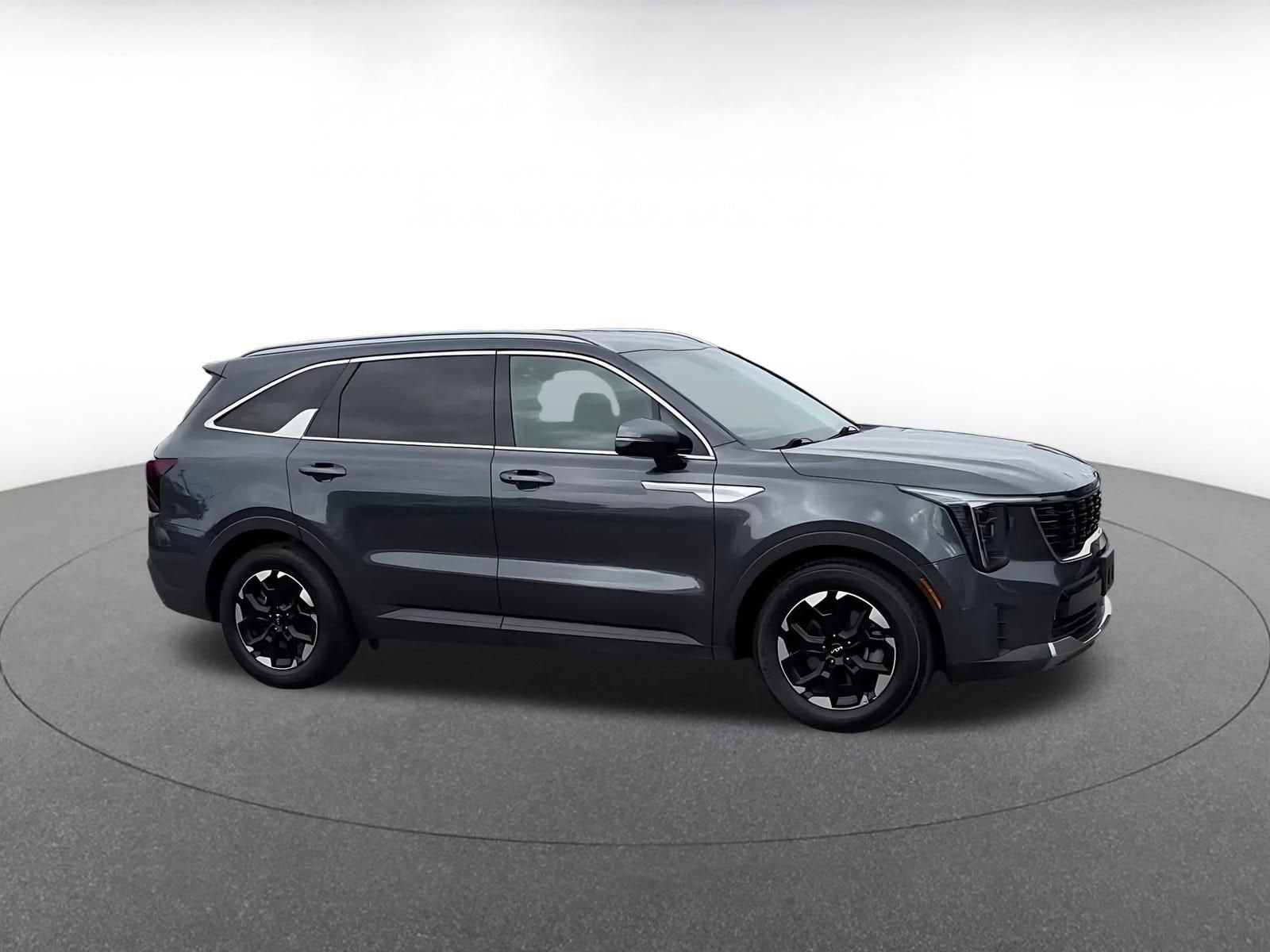 Thumbnail: 2024 Kia Sorento - 2