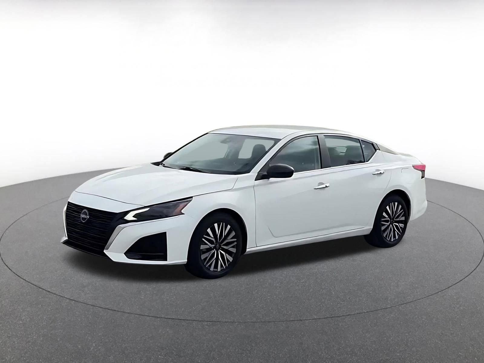 Thumbnail: 2025 Nissan Altima - 7