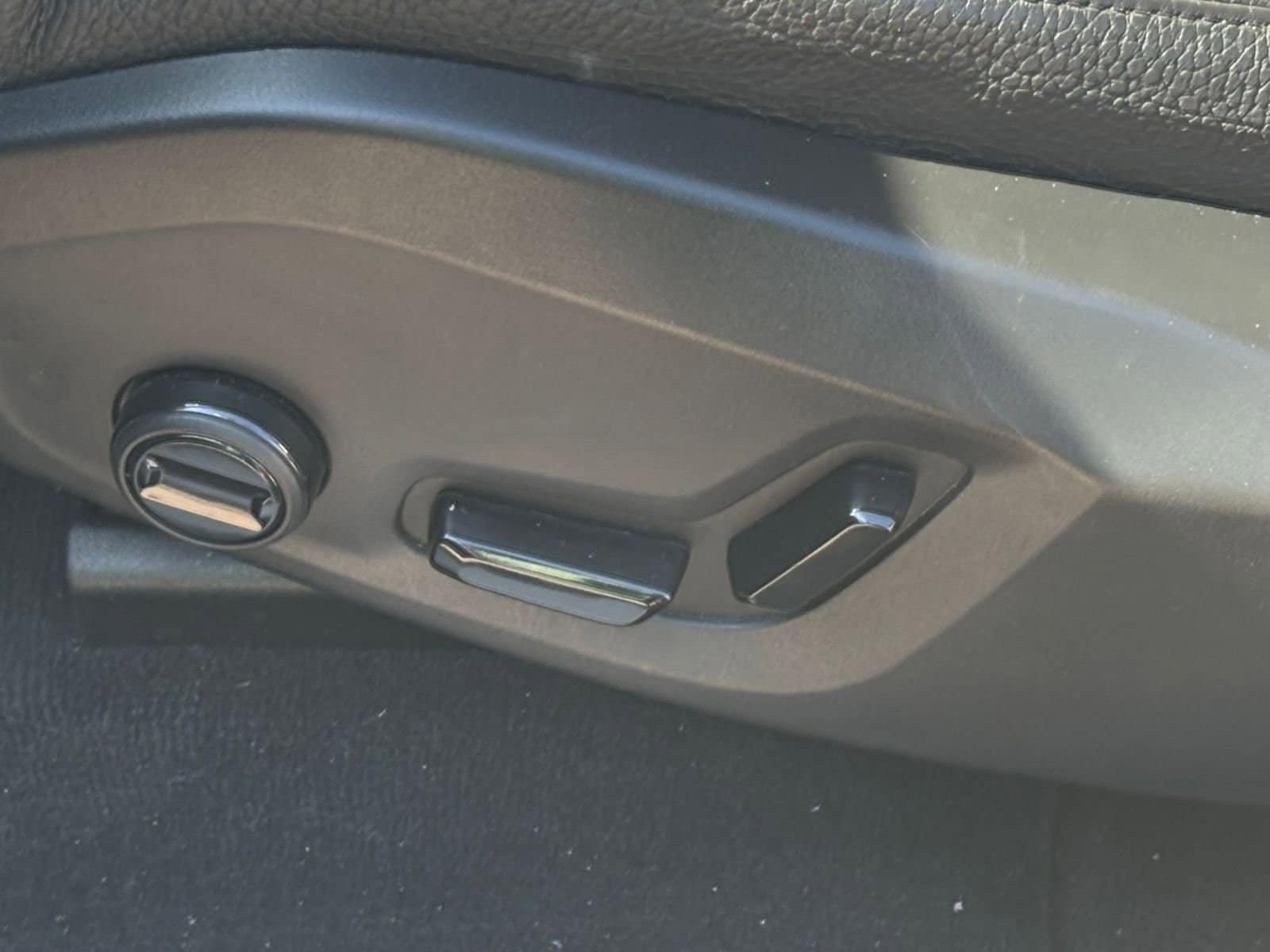 Thumbnail: 2023 Volvo XC60 - 23