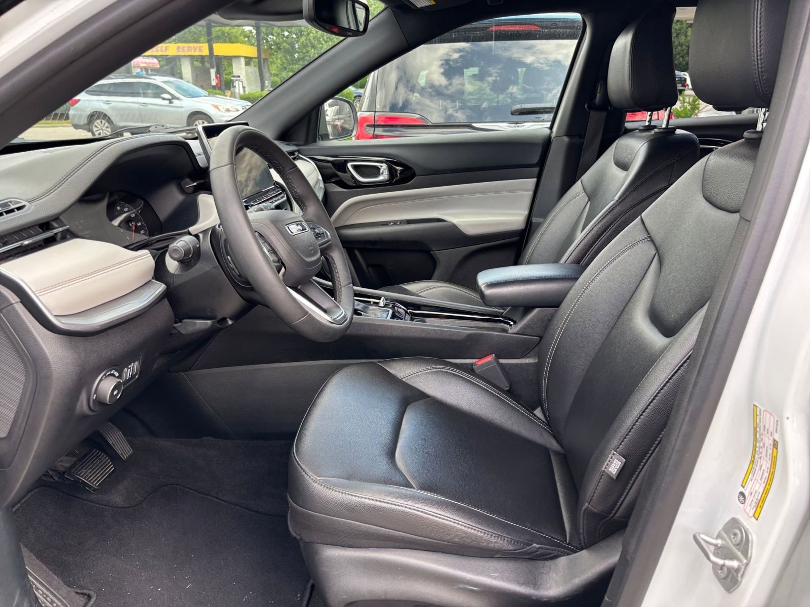 Thumbnail: 2025 Jeep Compass - 28