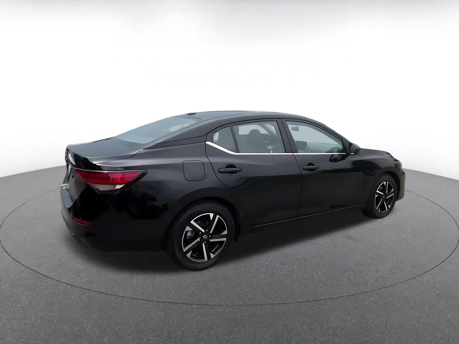 Thumbnail: 2025 Nissan Sentra - 15