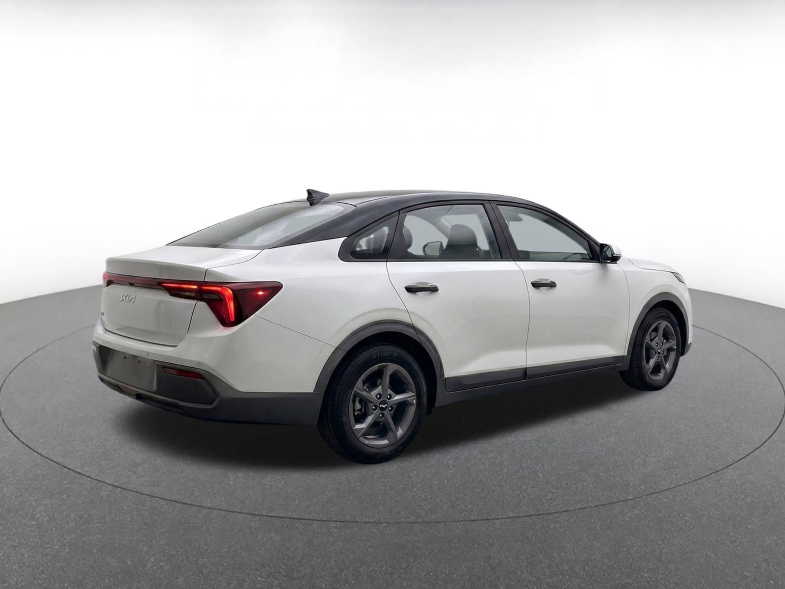 Thumbnail: 2025 Kia K4 - 9