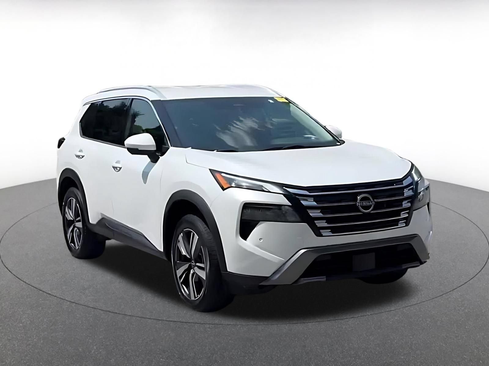 Thumbnail: 2026 Nissan Rogue - 3