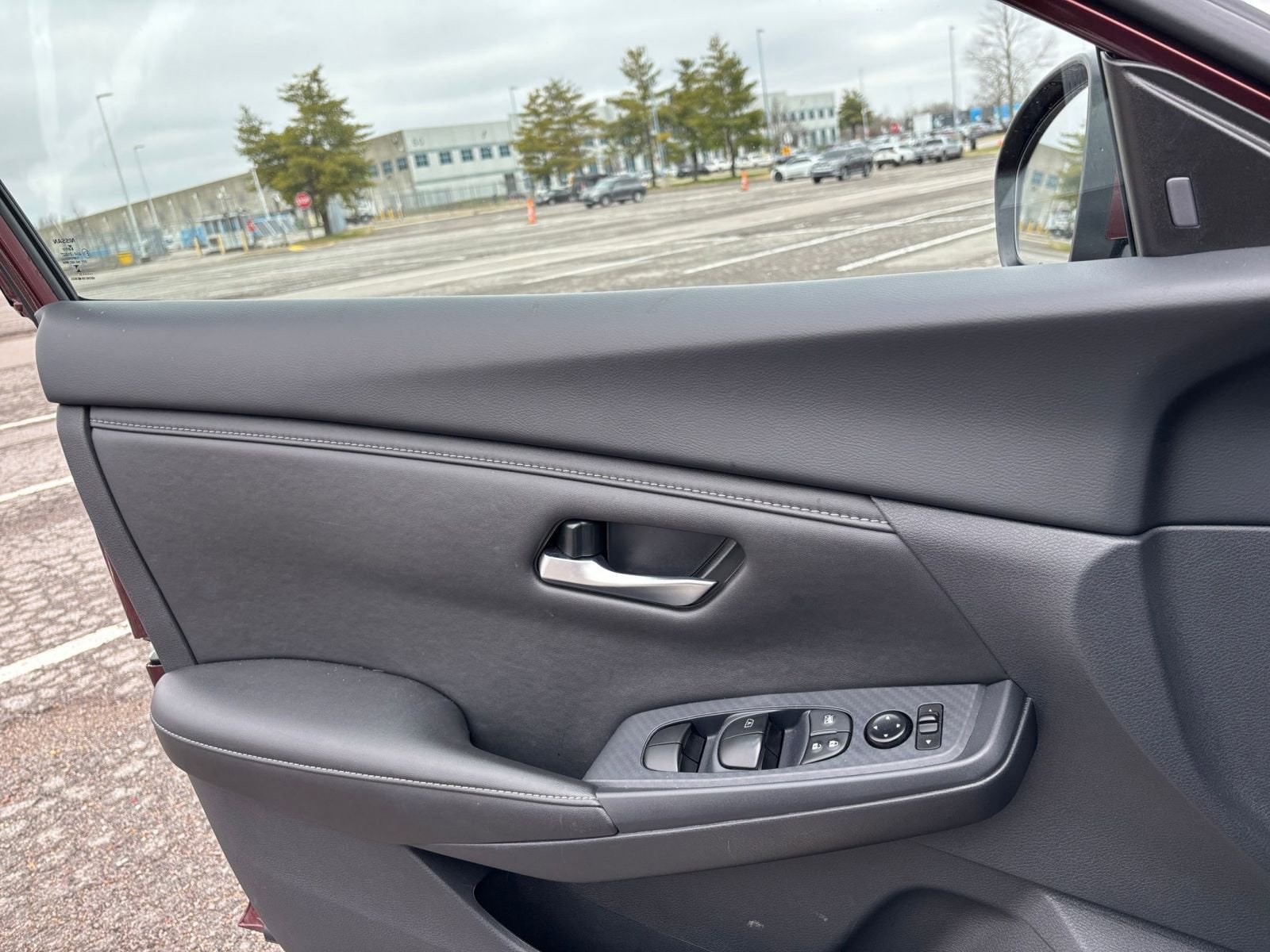 Thumbnail: 2025 Nissan Sentra - 18