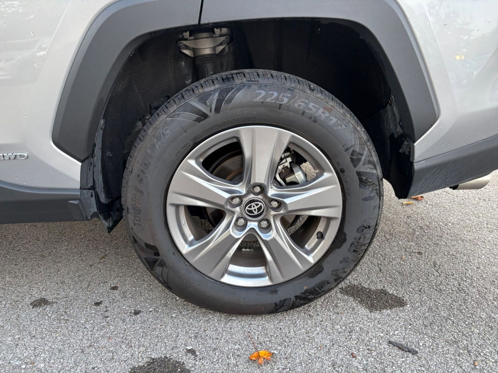 Thumbnail: 2025 Toyota RAV4 - 29