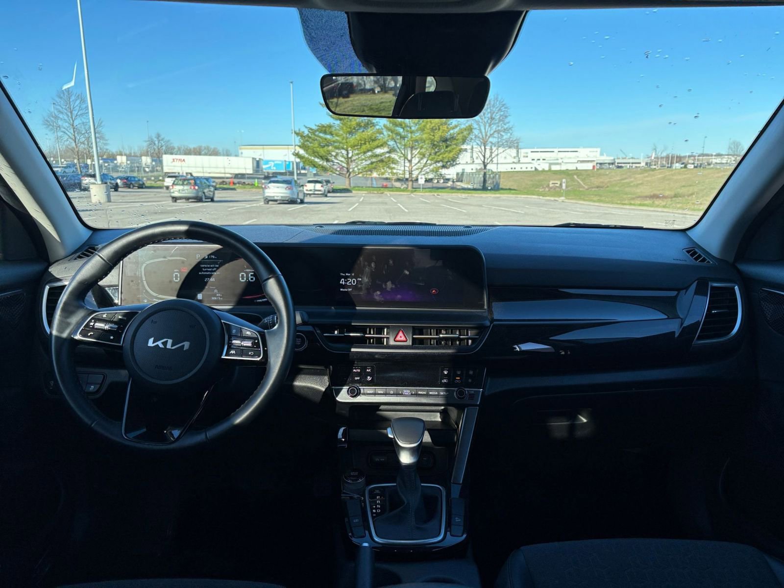 Thumbnail: 2025 Kia Seltos - 33