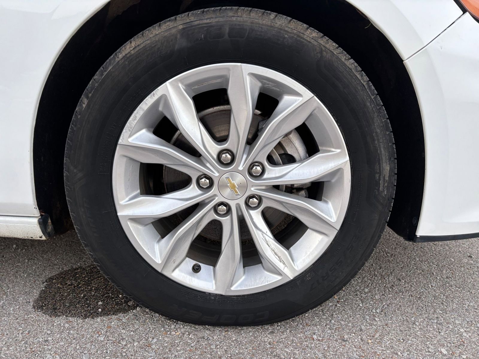 Thumbnail: 2022 Chevrolet Malibu - 31