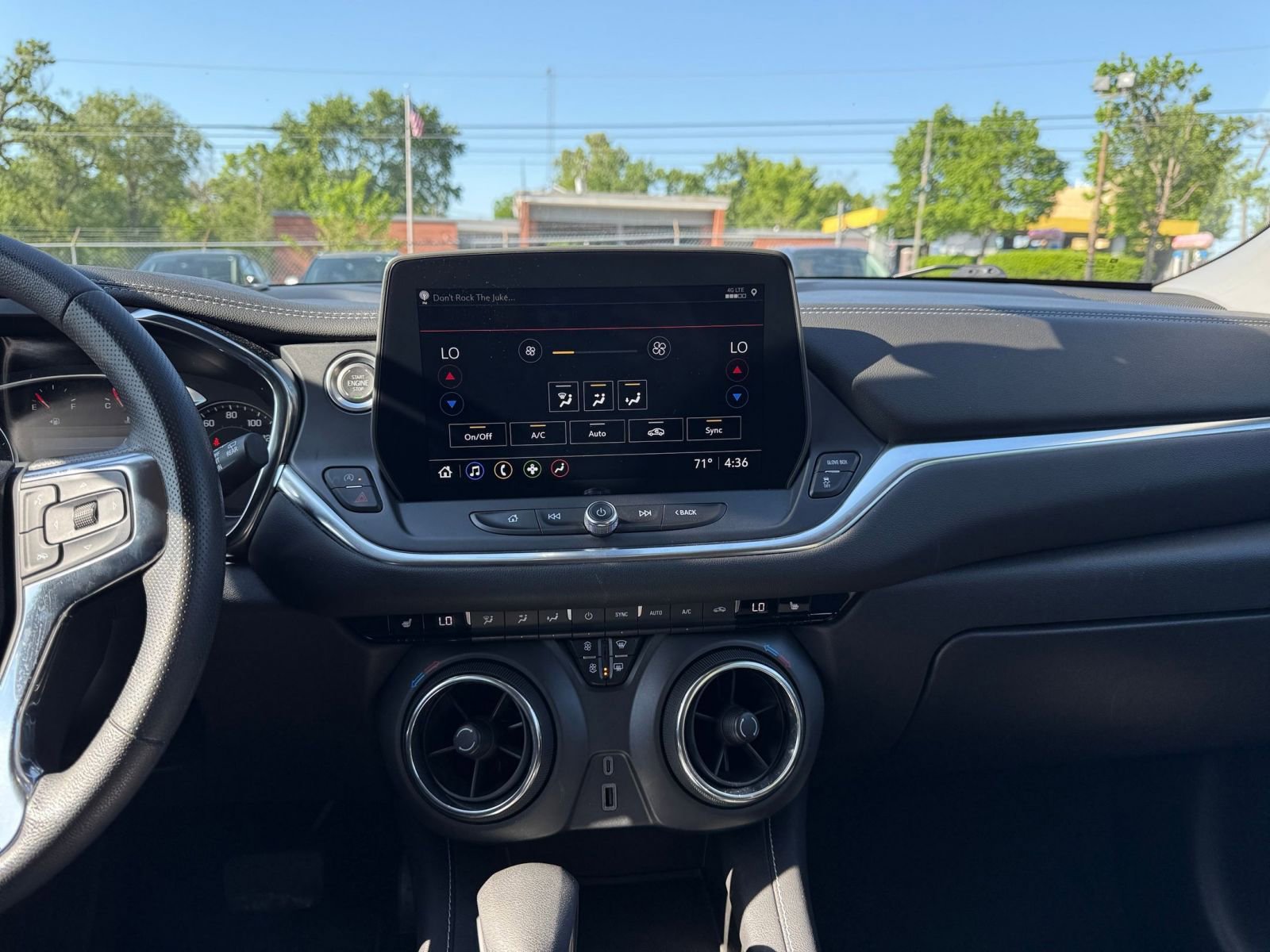 Thumbnail: 2025 Chevrolet Blazer - 17