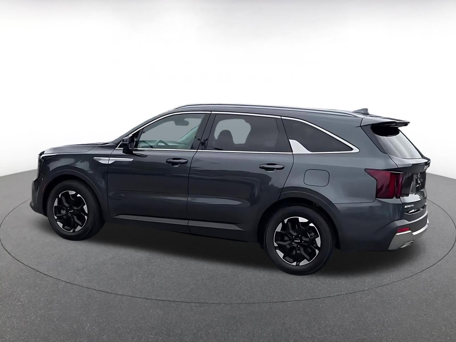 Thumbnail: 2024 Kia Sorento - 10