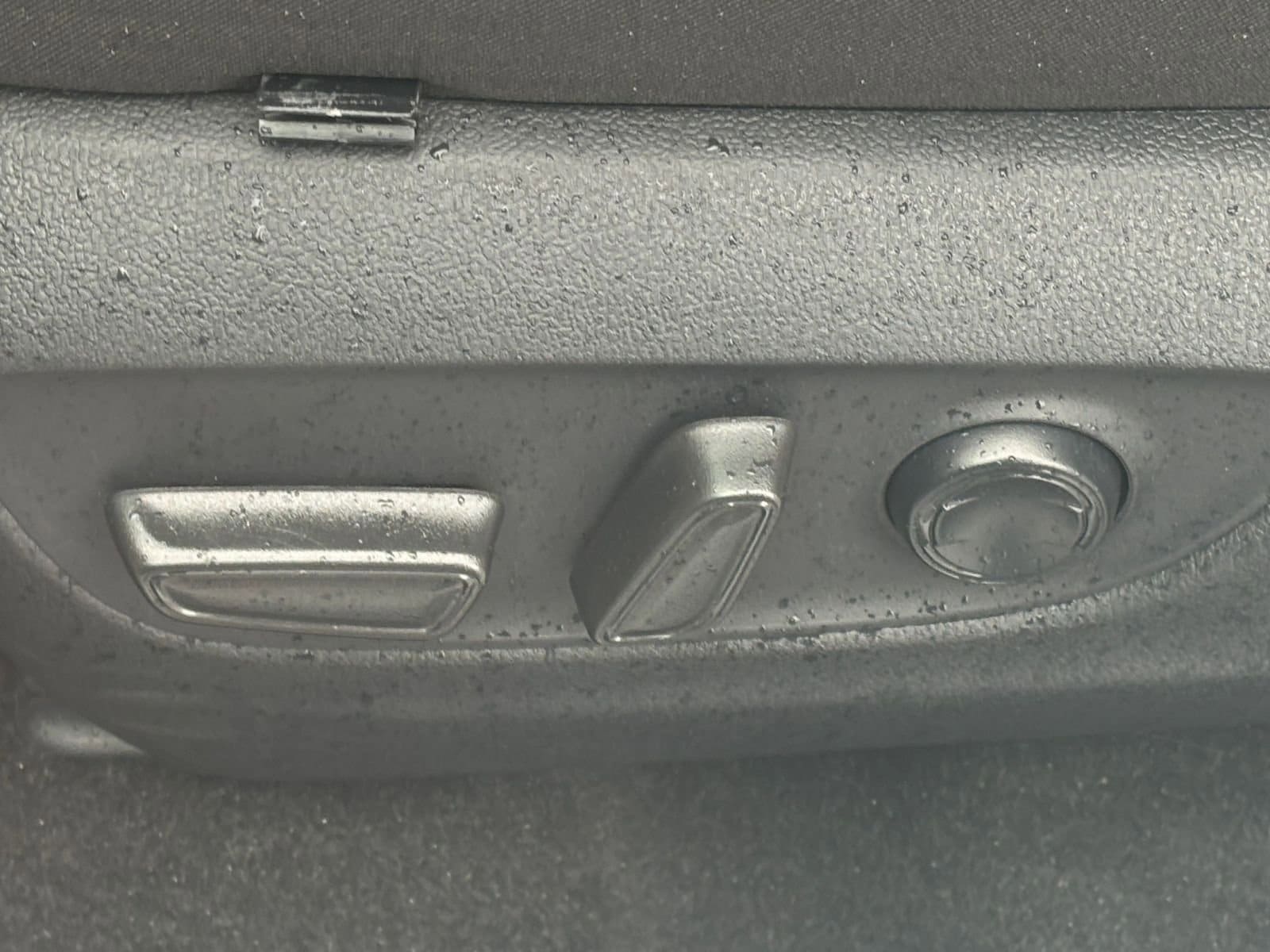 Thumbnail: 2025 Toyota RAV4 - 24