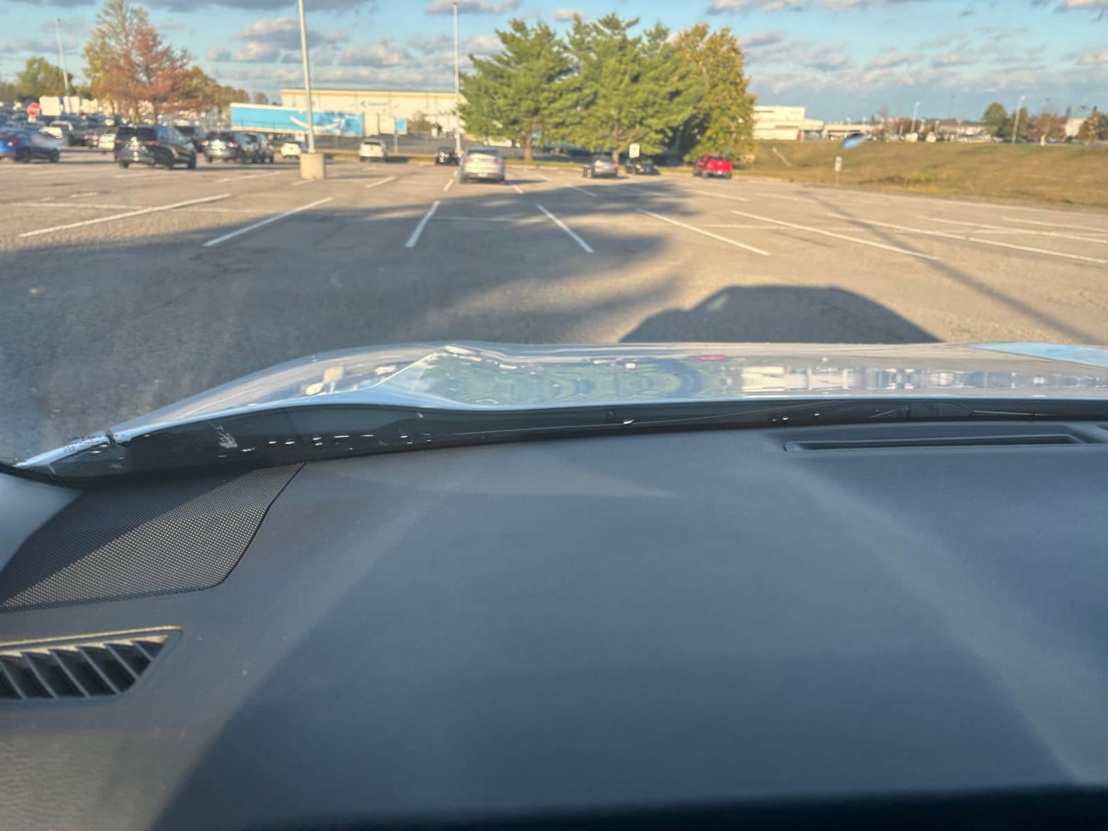 Thumbnail: 2025 Toyota RAV4 - 34