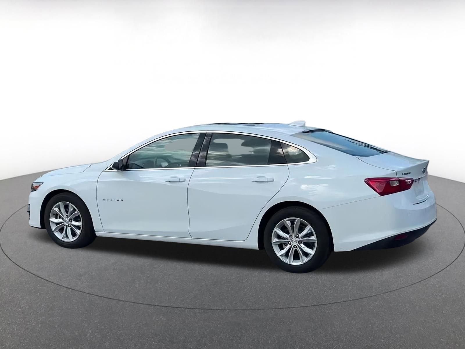 2024 Chevrolet Malibu LT 10