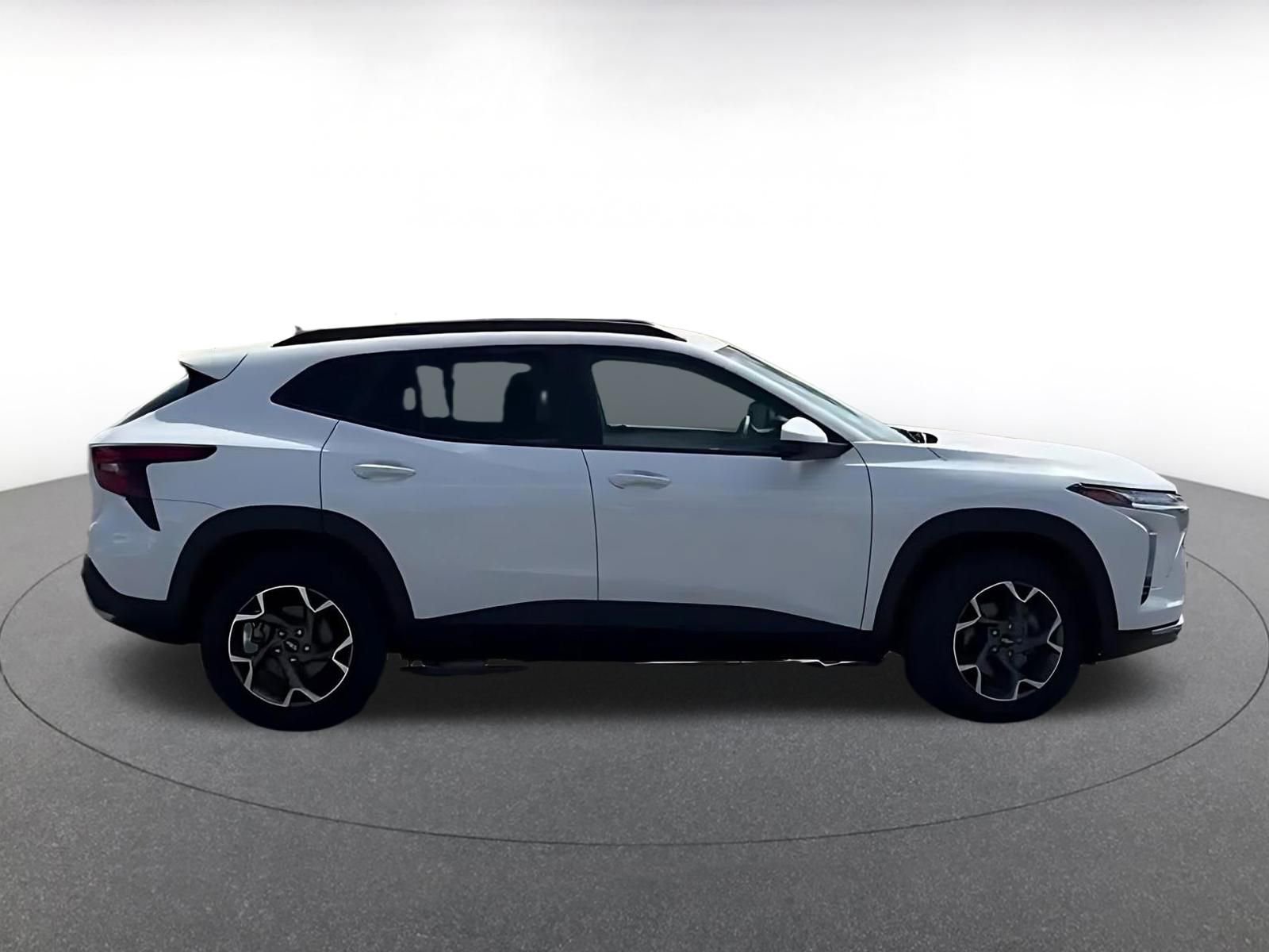 Thumbnail: 2025 Chevrolet Trax - 15