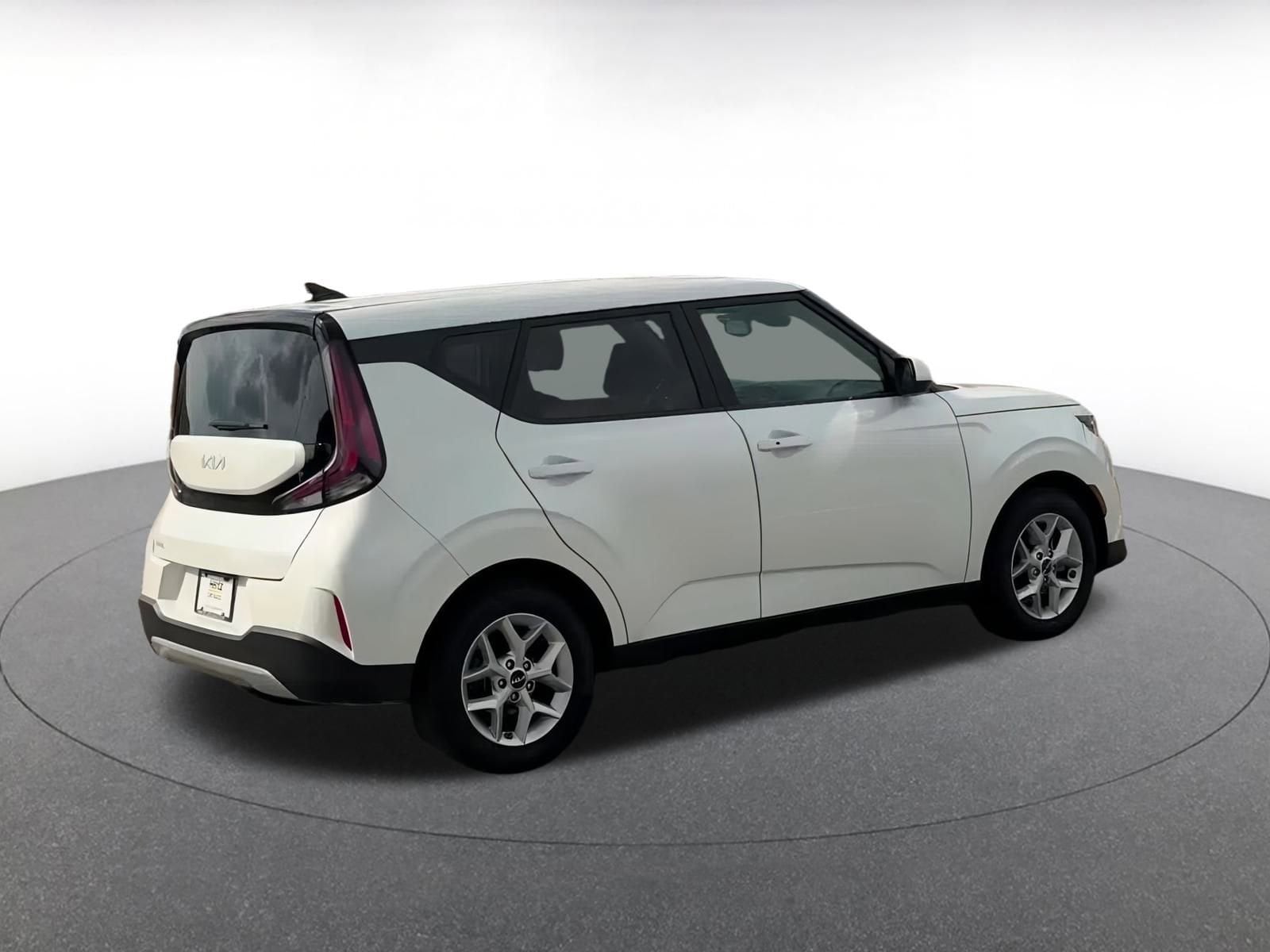 Thumbnail: 2023 Kia Soul - 13