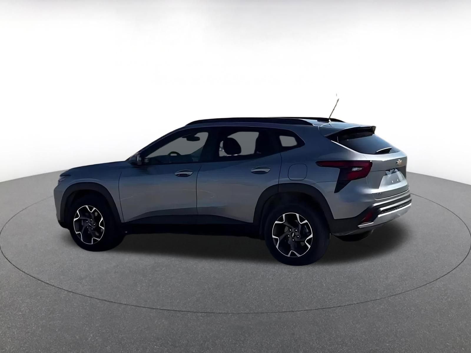 Thumbnail: 2025 Chevrolet Trax - 14