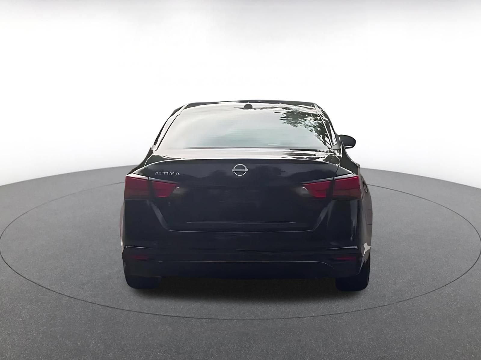 Thumbnail: 2025 Nissan Altima - 10