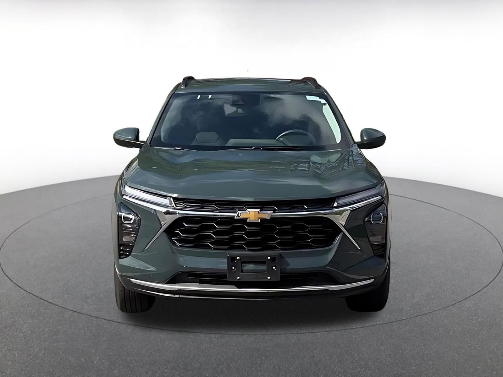 Thumbnail: 2025 Chevrolet Trax - 4
