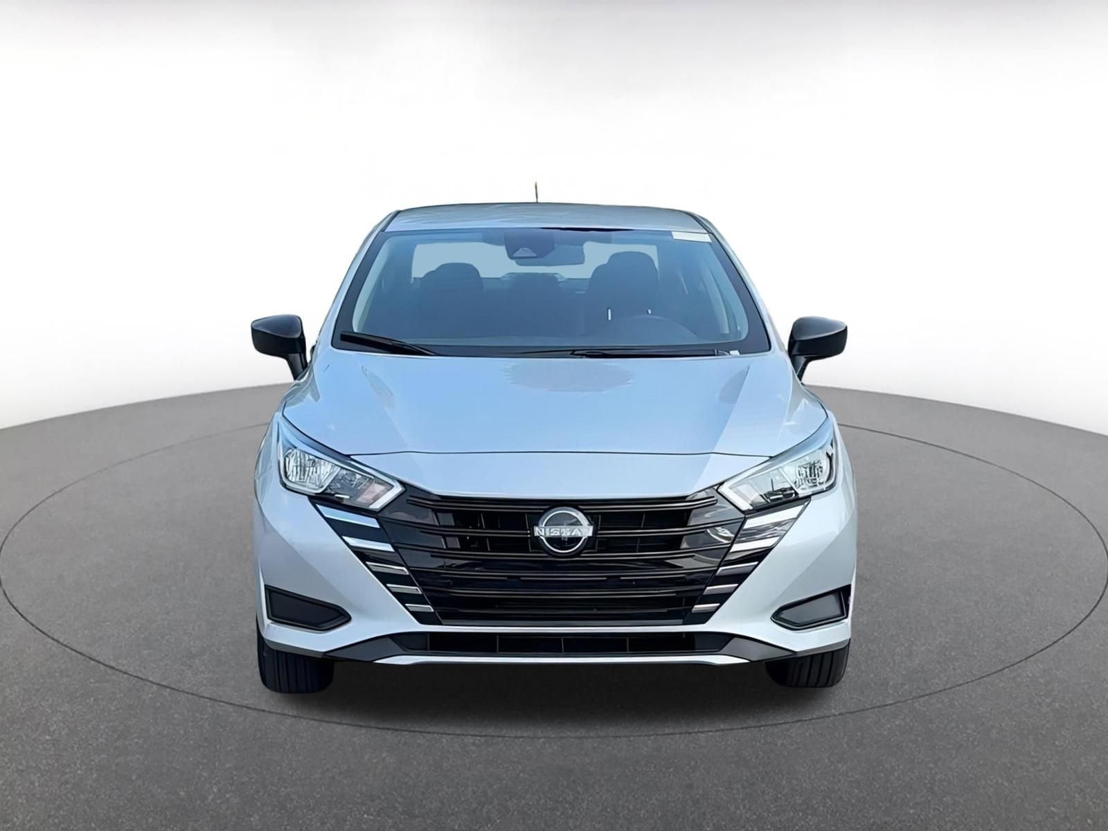 2024 Nissan Versa S 3