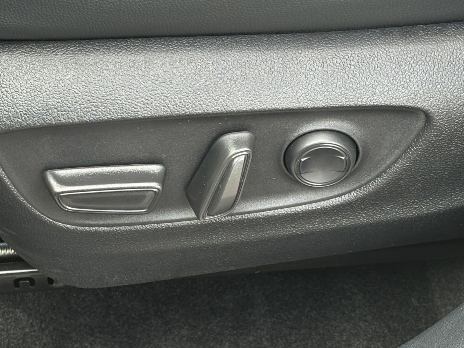 Thumbnail: 2025 Toyota Grand Highlander - 23