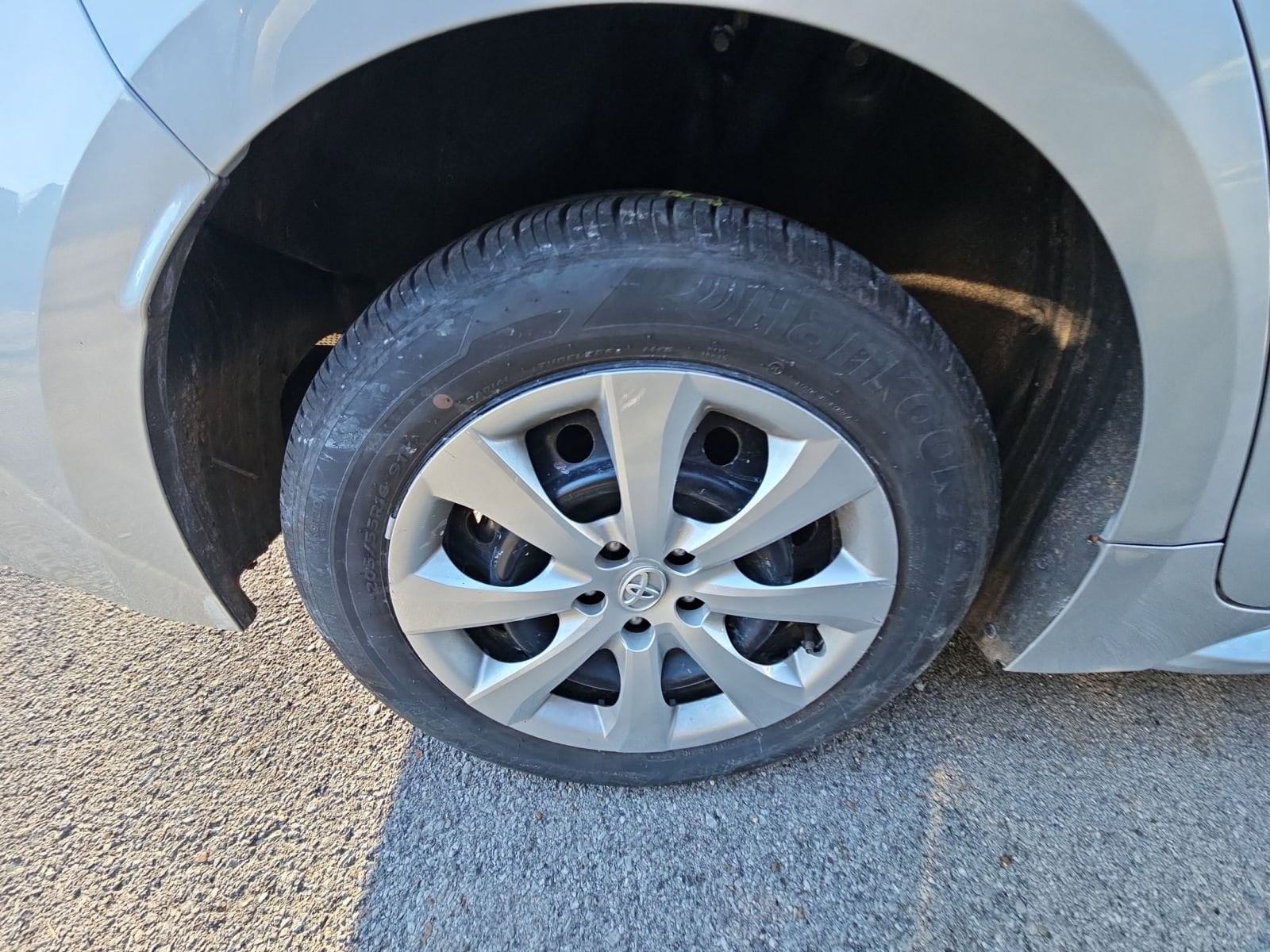 Thumbnail: 2025 Toyota Corolla - 9