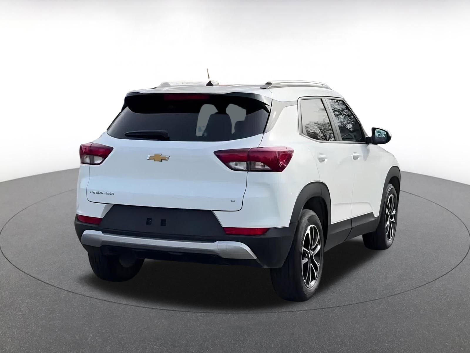 Thumbnail: 2025 Chevrolet TrailBlazer - 14