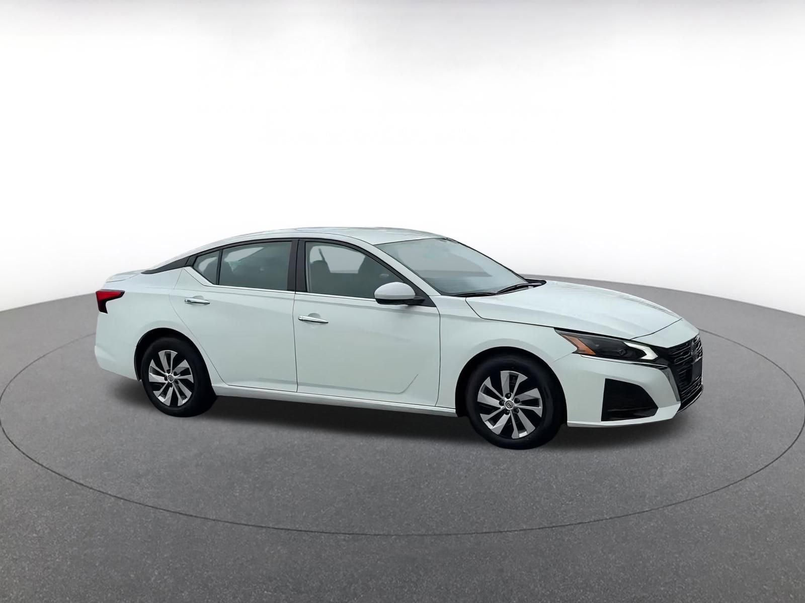 Thumbnail: 2023 Nissan Altima - 2