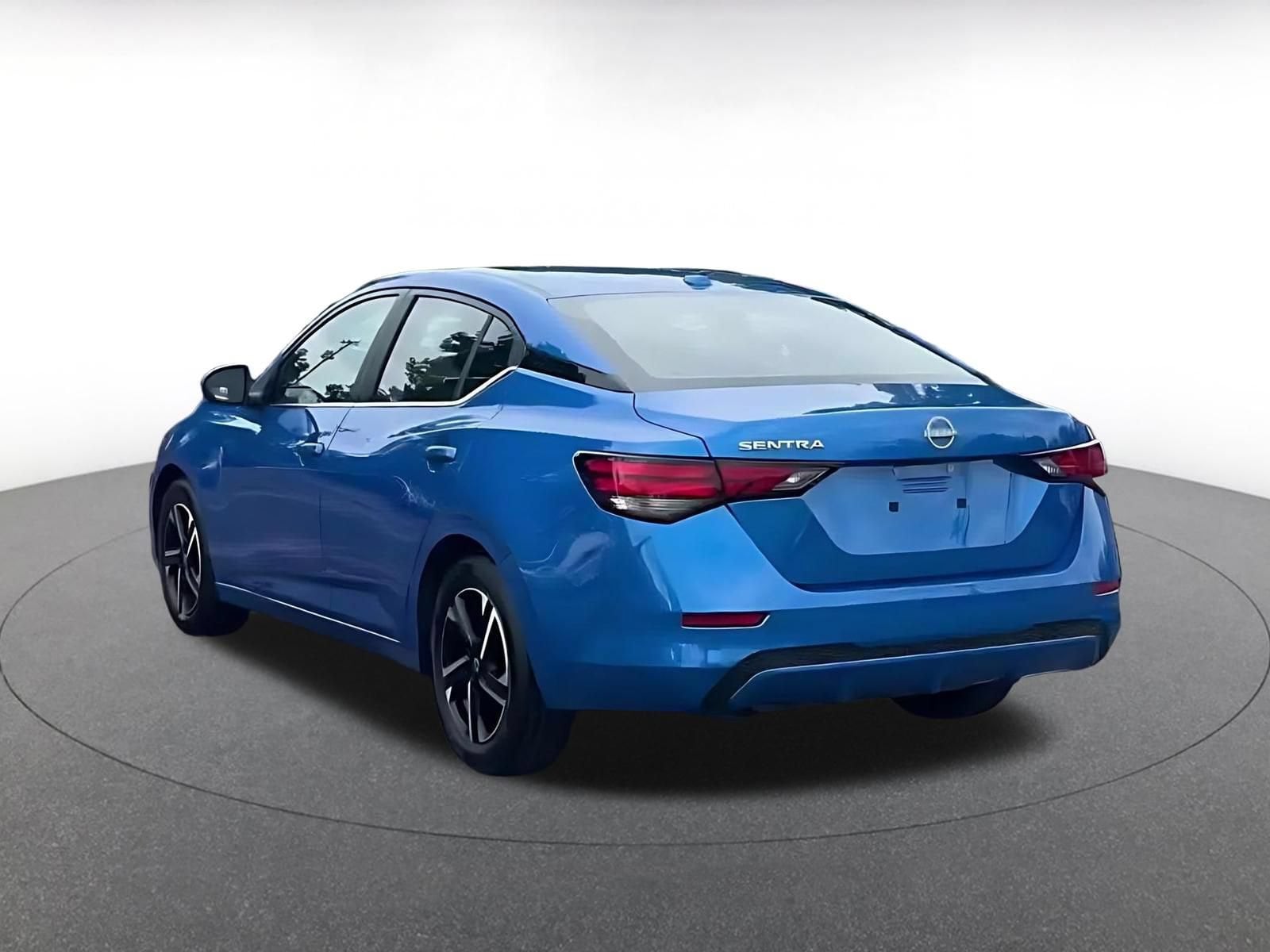 Thumbnail: 2025 Nissan Sentra - 10