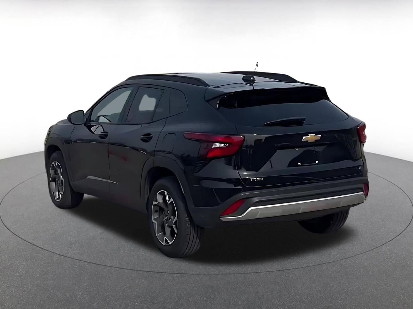 Thumbnail: 2025 Chevrolet Trax - 11