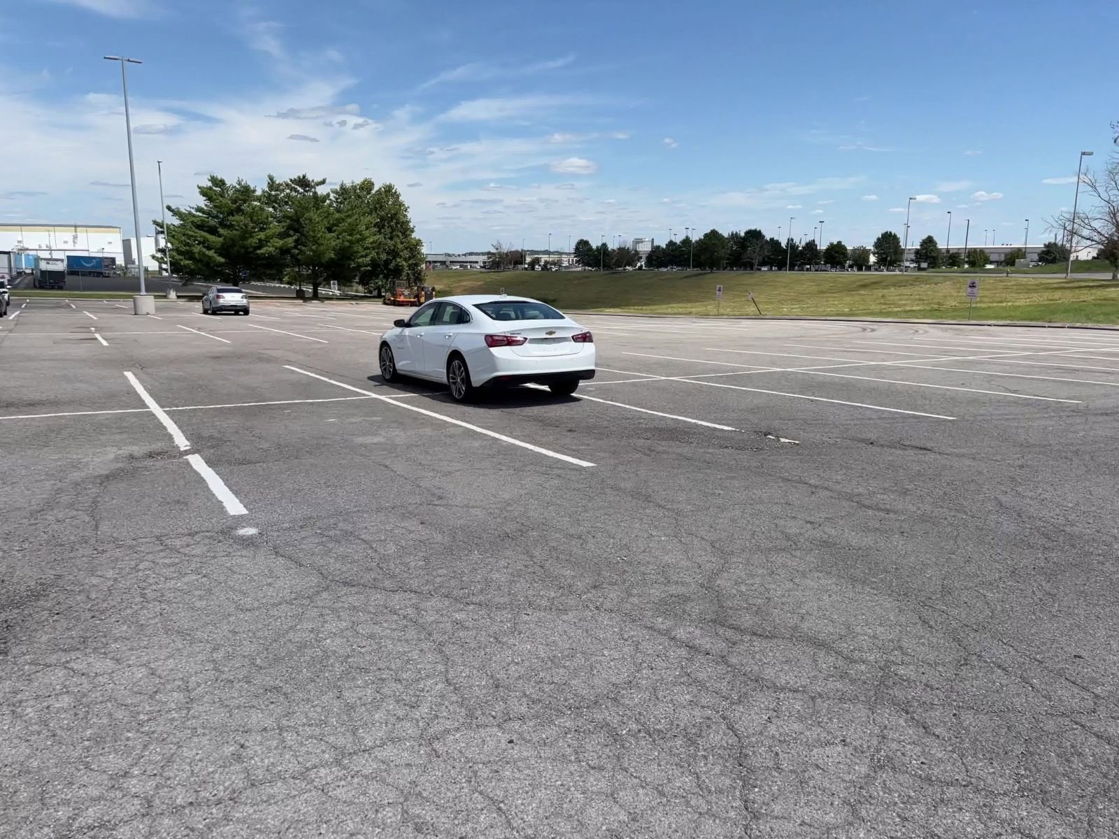 Thumbnail: 2024 Chevrolet Malibu - 15